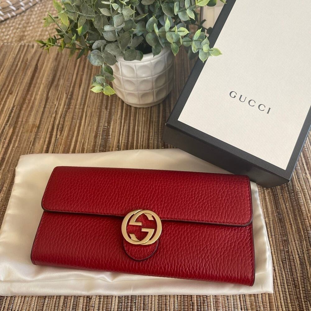 Gucci interlocking Red leather long wallet EUC